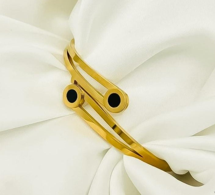 Double Dot Stainless Gold Bangle | STYLIZE FASHIO