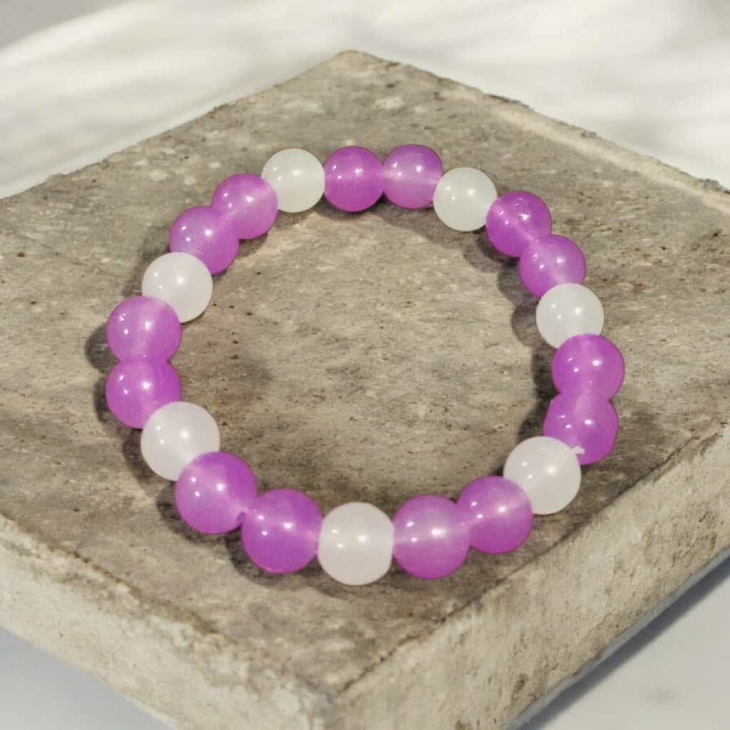 Handmade Lavender & Soft White Beaded Bracelet – Dreamy Pastel Aesthetic